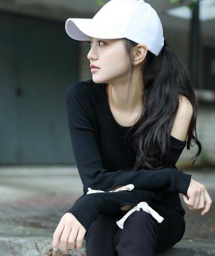 【首发热文】《砸穿地府当女帝，大佬团宠万人迷》玦灵