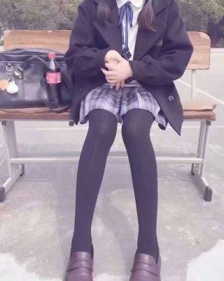 【683】《玻璃罐里的珍珠和蛇》作者：音清纯