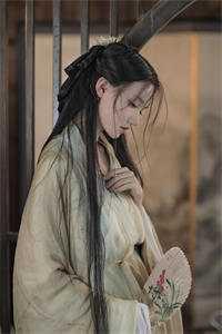 【推荐】我与师妹不谈情（玩世不恭稳中带皮师姐（攻）x清冷出尘寡言美人师妹（受））