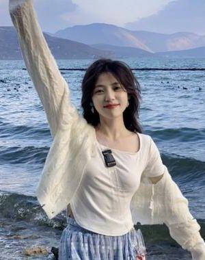 《魔王摘下了他的小犄角》