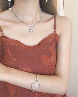 《万人迷拿了炮灰剧本后［快穿］》（精校版全本by番外完）作者：枕籍杳杳